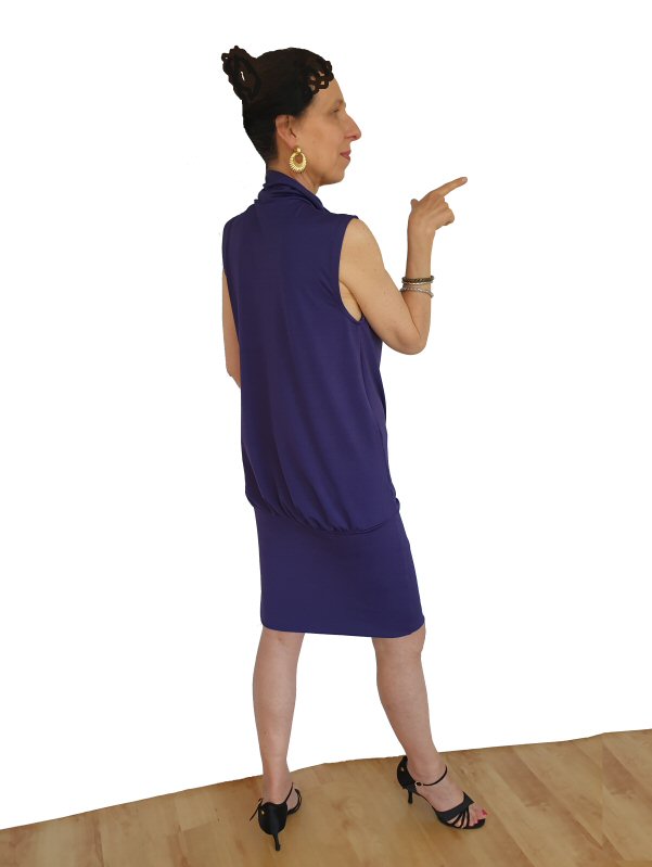 Stretchy tunic with narrow skirt