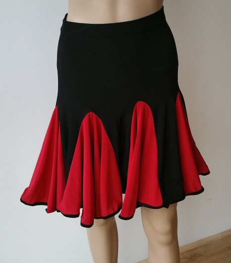 Latin skirt with semi-circle godets